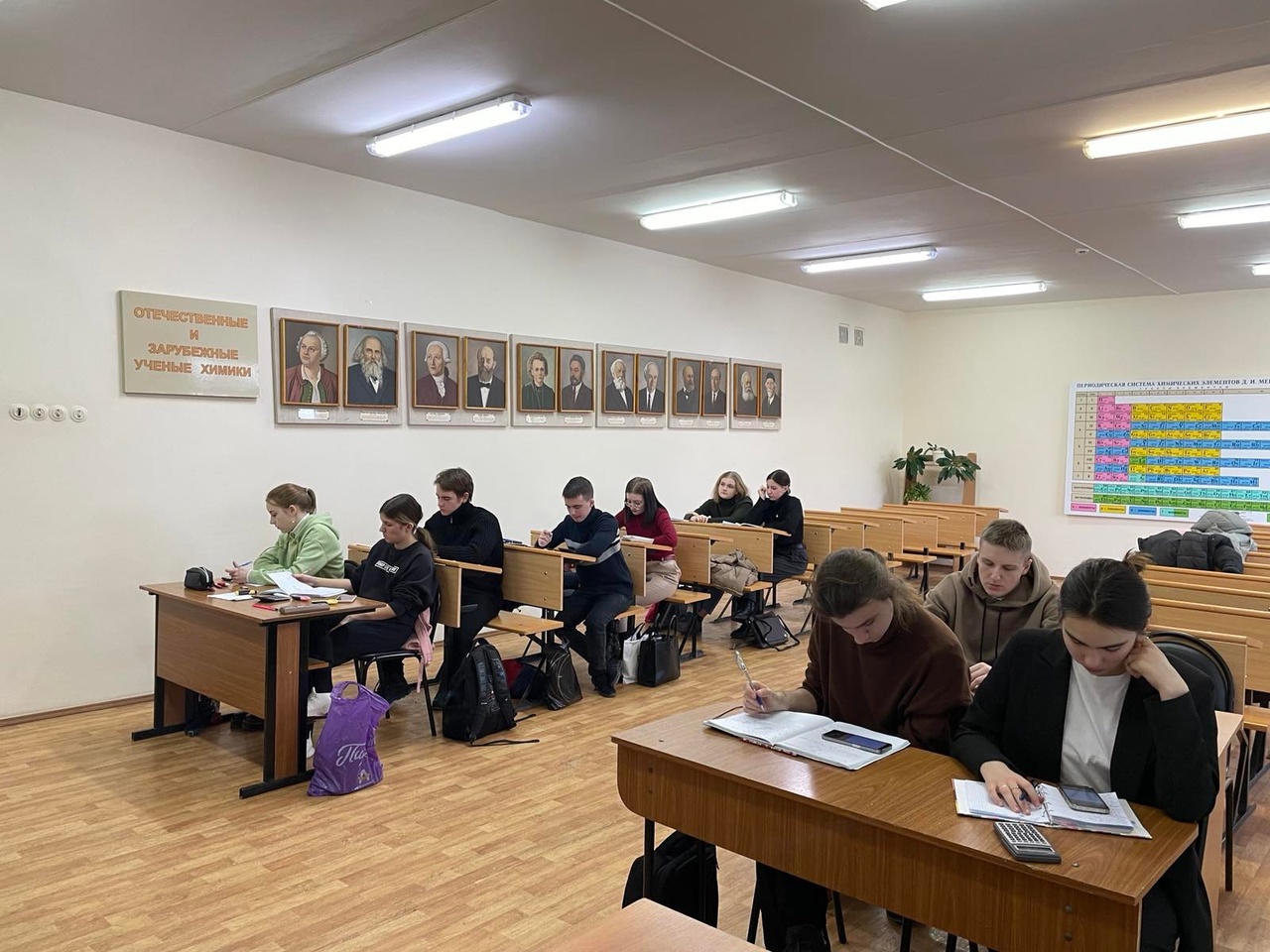 На кафедре ХиМОХ продолжаются учебные сборы по химии